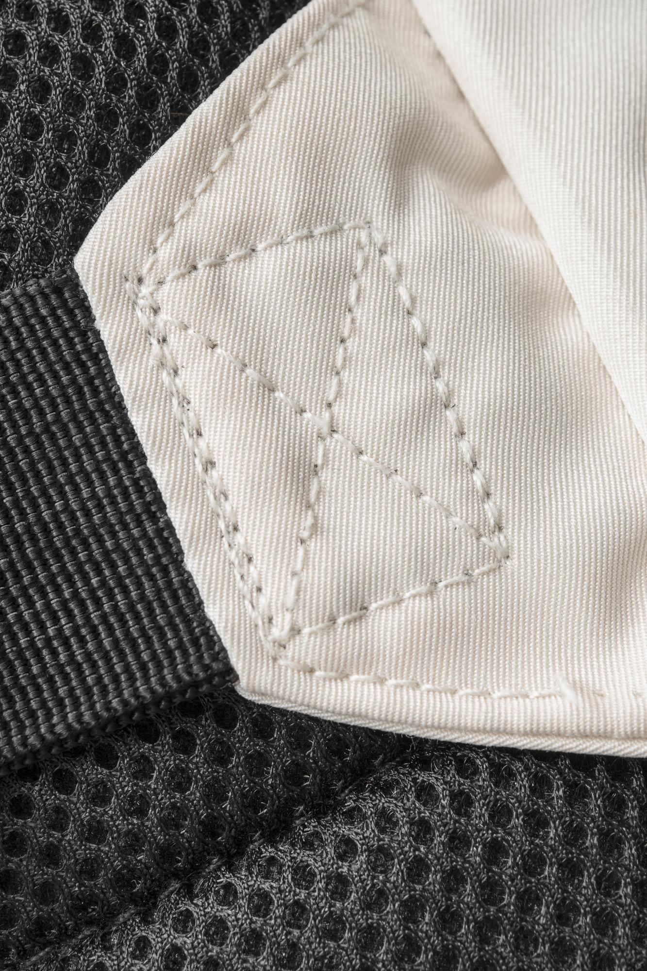 Hand embroidered collar detail